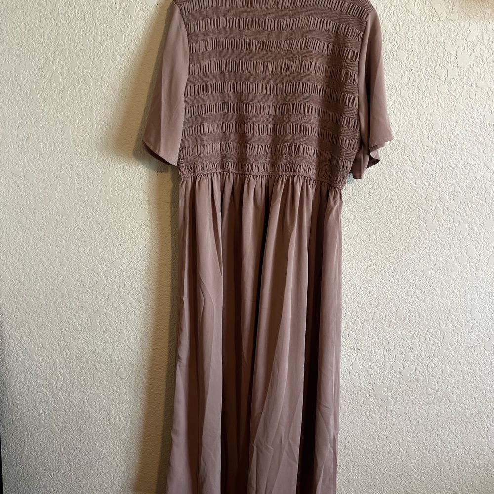 Elegant Mauve / Taupe Dress - Picture 4 of 8